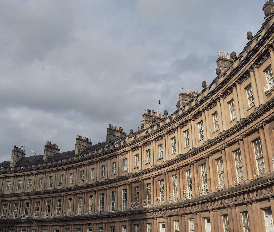 Bath: Przewodnik po architektonicznym skarbie Anglii. – photonyaa ...